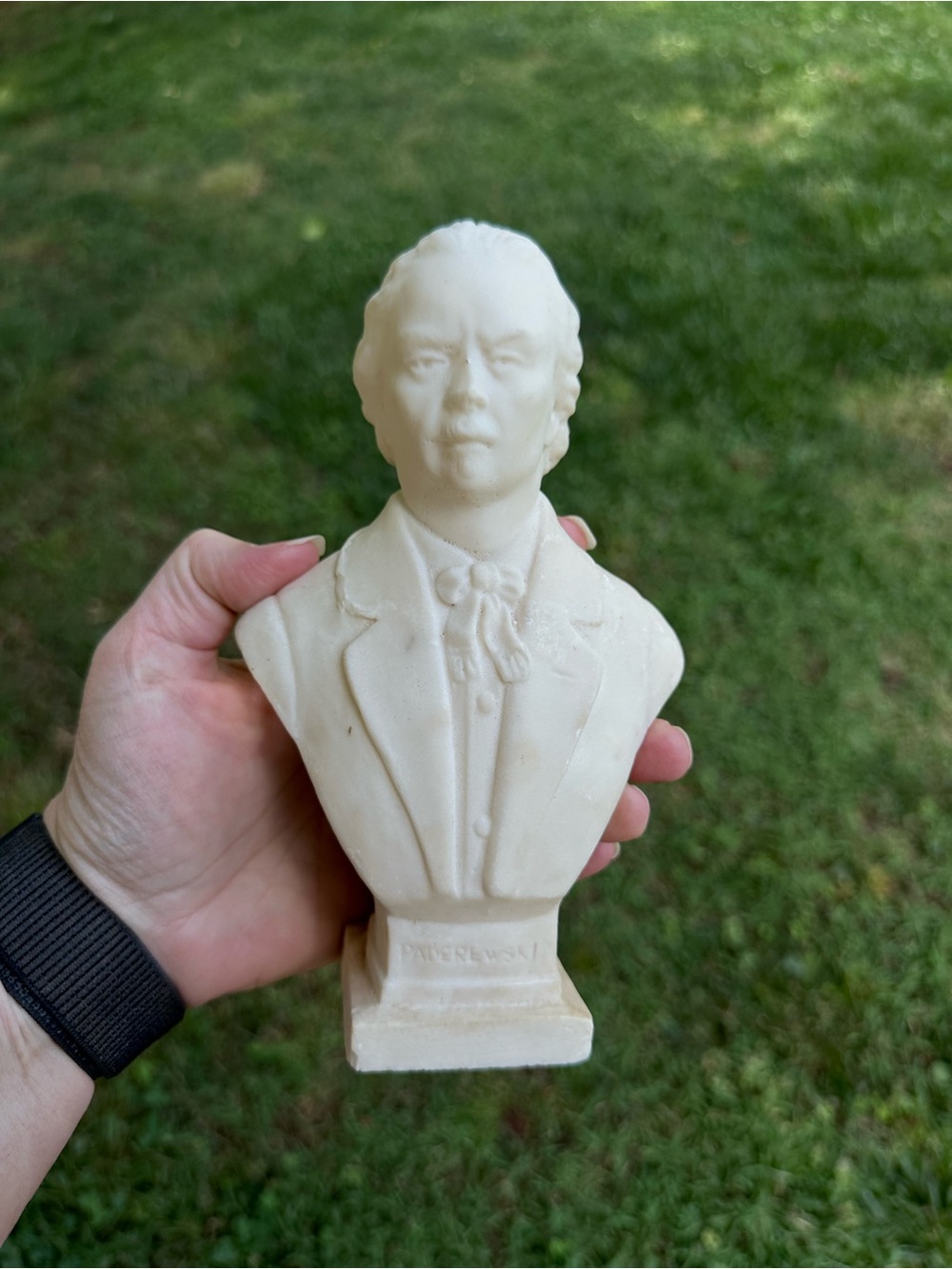 Classic Cream Decorative Bust Sculpture - Unbranded Home Art